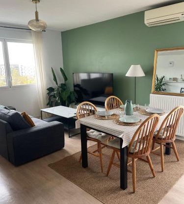 Appartement 3 chambres, Terrasse, Parking, Clim'