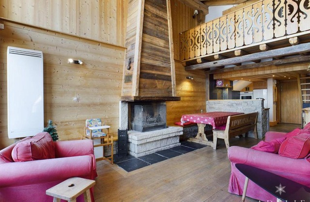 Appartement 4 pièces, centre station, 8-10 personnes, cheminée, WIFI - FR-1-398-640