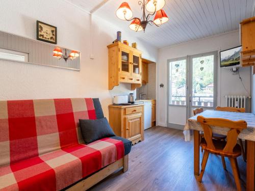 Appartement confortable 2 pièces au cœur de La Clusaz, proche des pistes et des commerces - FR-1-304-7