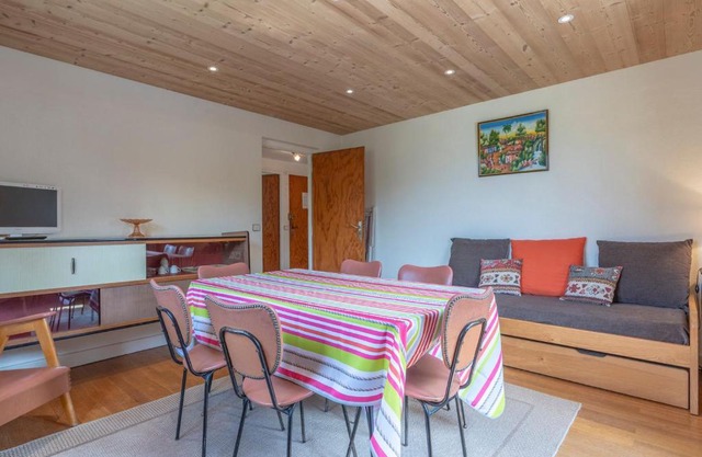 Appartement cosy 4 pers, 1 ch, proche télécabines et centre, balcon exposé sud, parking, wifi - FR-1-453-59