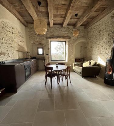 Appartement dans une vieille ferme bugiste