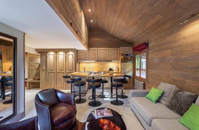 Appartement Duplex Ski aux Pieds, Cheminée, Piscine et Spa, Méribel Village - FR-1-566-35