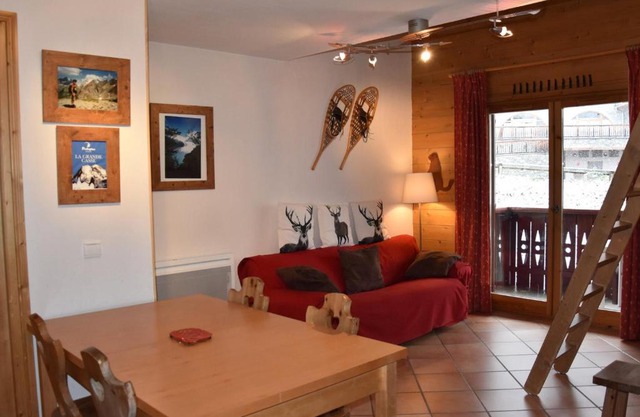 Appartement Familial avec Balcon Est - Près des Pistes et Commerces - FR-1-464-181