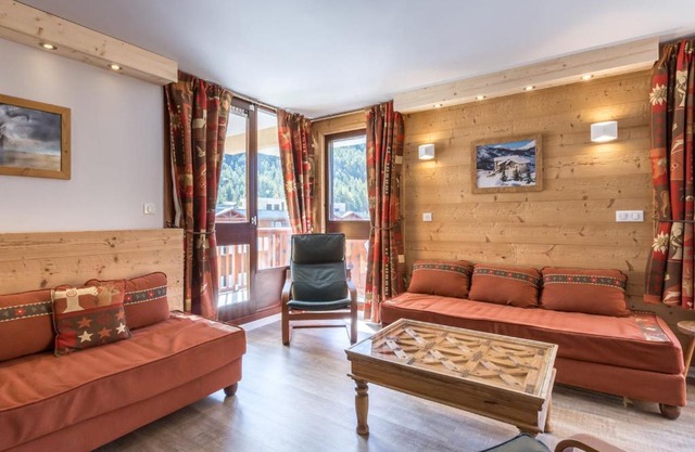 Appartement intime et confortable avec balcon sud à Val-d'Isère - FR-1-694-115