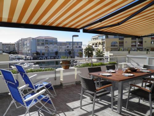 Appartement moderne, 2 pièces cabine, terrasse et véranda, proche plage, parking privé - FR-1-338-133