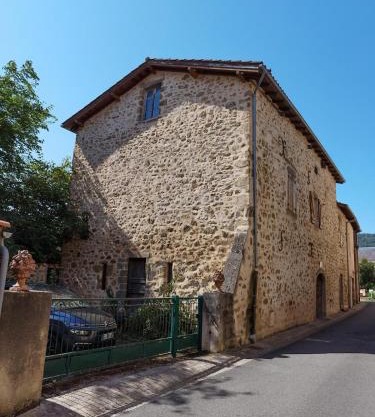 Appartement pour 7 personnes dans une maison du XVIIIème siècle à Livinhac-Le-Haut