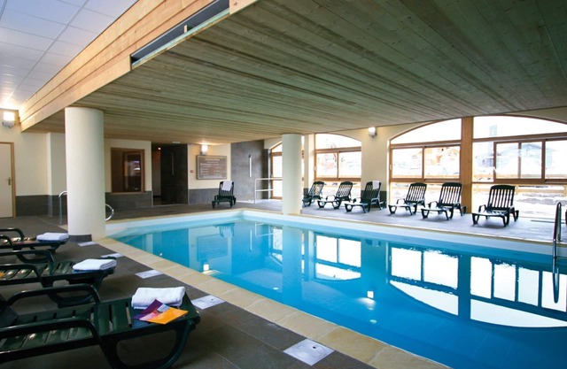 Appartement près des pistes! Piscine + Sauna
