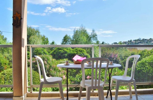 Appartement T2 avec Terrasse Sud, Climatisé, à Proximité Plage - Le Lavandou - FR-1-251-295