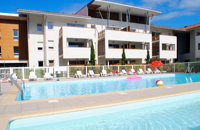 Appt avec Sauna + Accès Piscine | 250m de la Plage