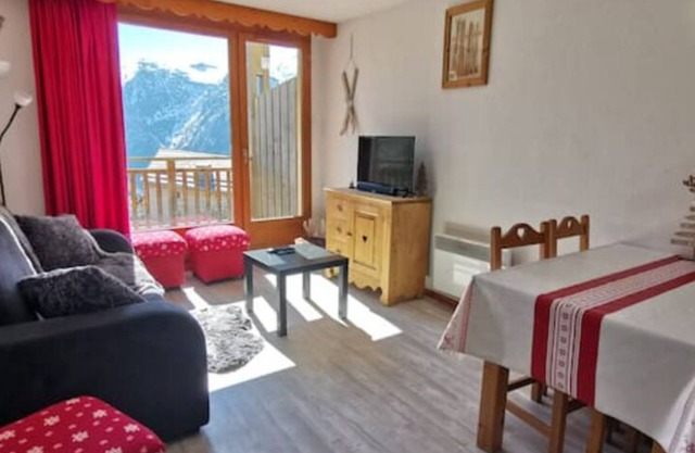 Appt303. 100m pistes. T3. Covered parking. WIFI