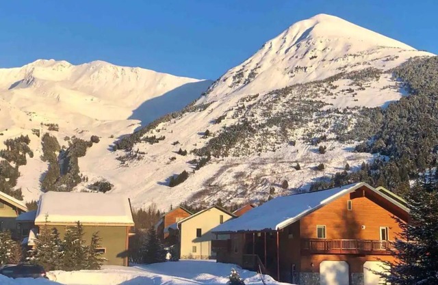 Apre' Ski One Bedroom -Barren Guest Suite