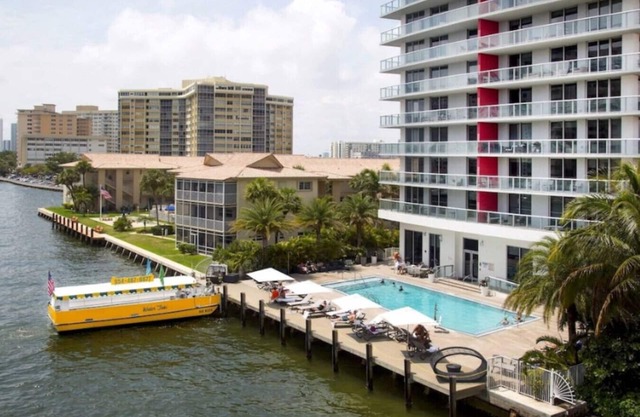 Apt 2 queen beds Incredible view Free Beach Service