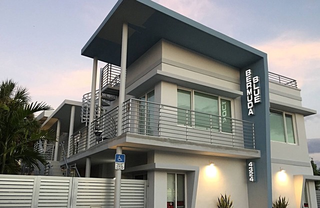 Apt.# 3 Bermuda Blue Beach Club (1/1)