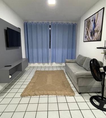 Apto 2 quartos para até 6 pessoas, com ar e piscina