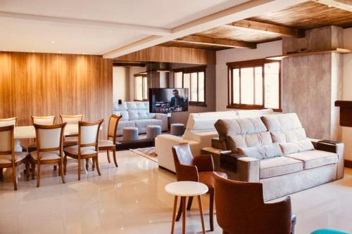 Apto Gramado 4dorm CHURRASQ LAREIRA CLIMATIZADO