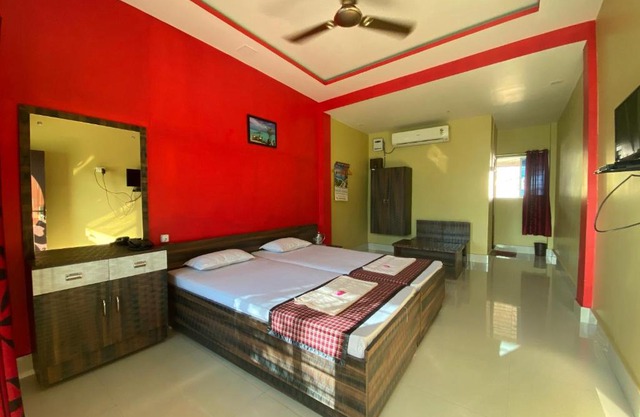 APURBA GUEST HOUSE