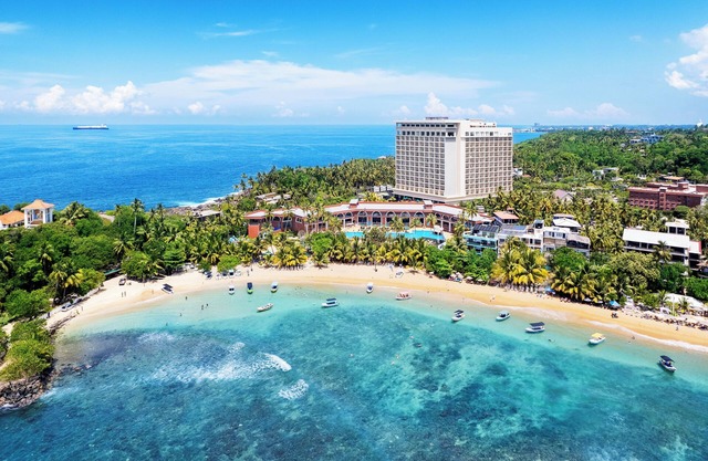 Araliya Beach Resort & Spa Unawatuna- Where you meet the sea all year