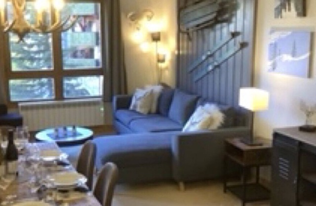 Arc 1950 - 5* Superior 2 bedroom 2 bathroom ski in ski out apartment with Spa
