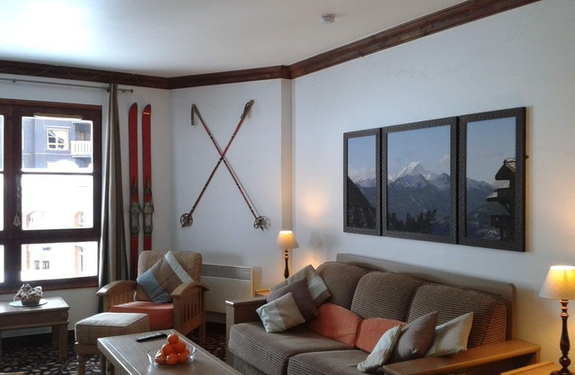 Arc1950 5-Star Village Resort, Large Apartment, Ski-in/out. Very close to lifts.