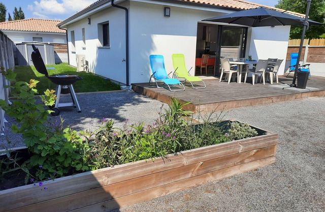 Arcachon basin. Recent 85m2 house, * classification (housekeeping included)