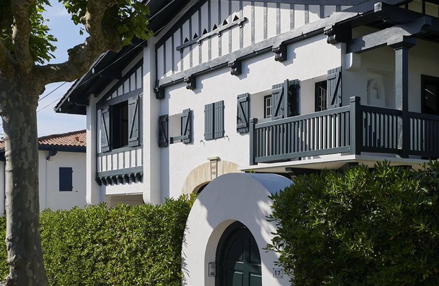 Architect family home, located 200 meters from the beaches and downtown