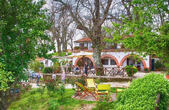 Are you dreaming of a comfortable family vacation in rural tranquility close to pretty nature? Then
