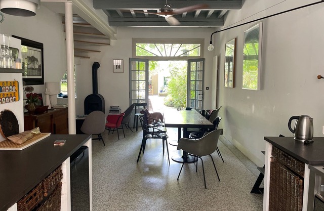 ARLES center Charming house & beautiful character Private and quiet garden