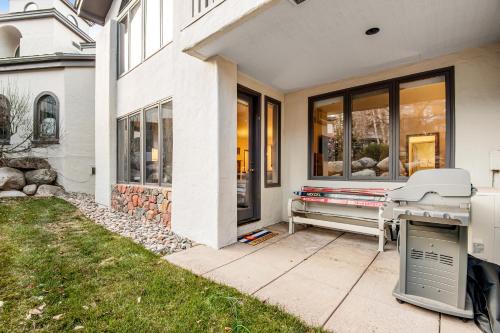 Arrowhead Condos