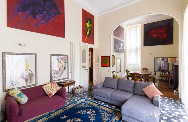 Art, confort and style in the best location for living Naples!