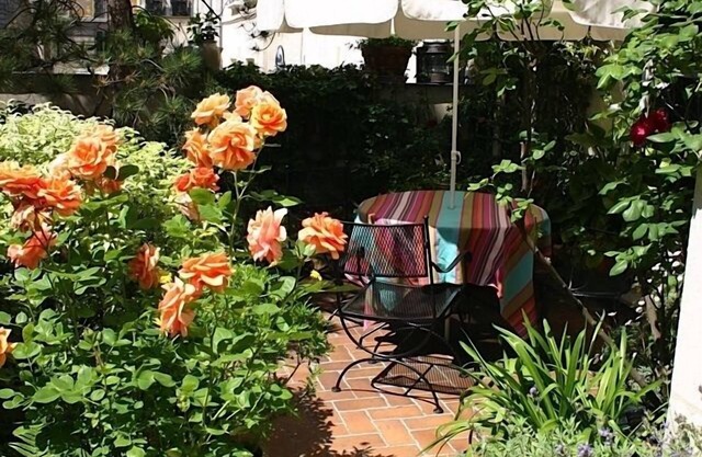 Art Deco in the Heart of the Historic Marais, With A Private Terrace