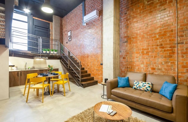 Art Loft 05 'The Mechanic' in Valencia