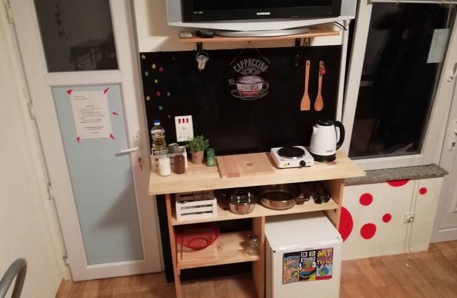 Art Studio apartment red