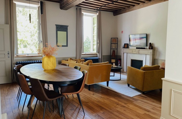 Arthur Barol-Apartment-Deluxe-Ensuite-Vineyard view