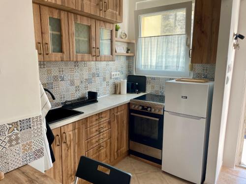 Artist's quarter, Margit Apartment at the Danube