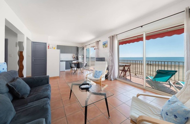 AS18069 - P3 Exceptional sea view,city center