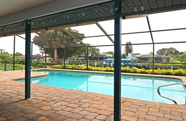 Ask about discounts. May-Sept. Saltwater Canal Pool Home on Klingler Circle
