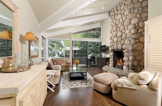 Aspen Alps Standard 2 bedroom condo - Wonderful Floor plan & walking distance