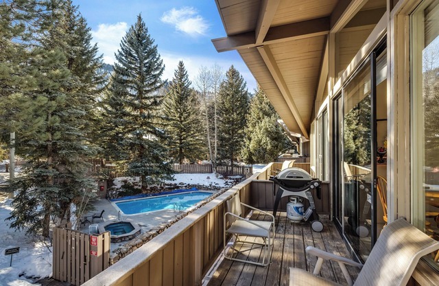 Aspen Alps Three Bedroom Condo near town