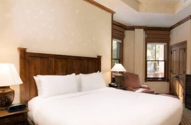 Aspen Mountain Residences, Best Location, Hot Tub!