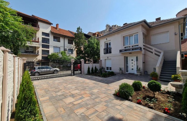 "Astor16" Apartments