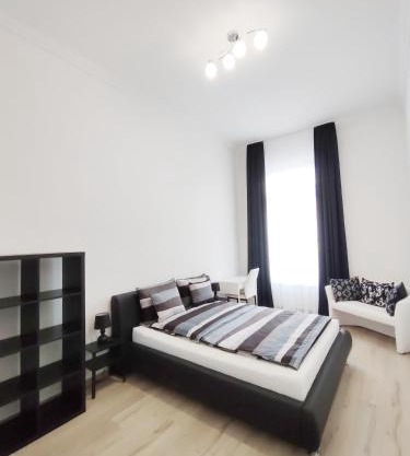 Astoria 3 Bdrm Apartment