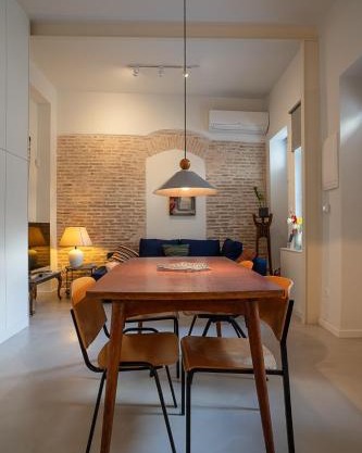 Athenian Cypress House, Atelier