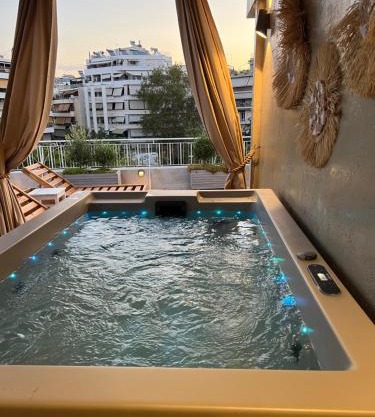 Athens Beautiful Penthouse With Spa 5' to Metro