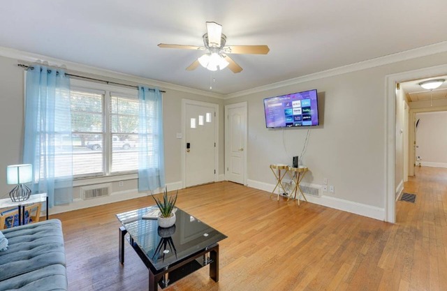 Atl Luxury Home+Guest House 1mi from the Battery