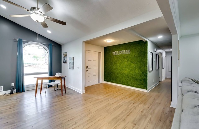 ATL's Stylish Manor/9Beds/6Bedrms/4Baths