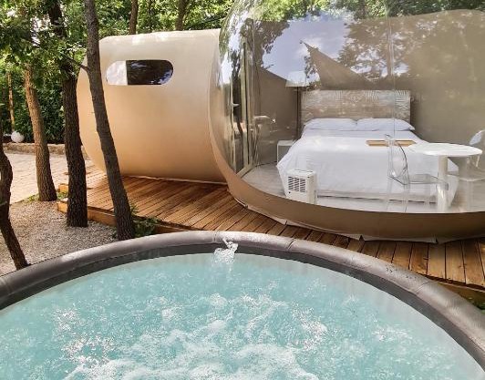 Atmosfera Bubble Glamping