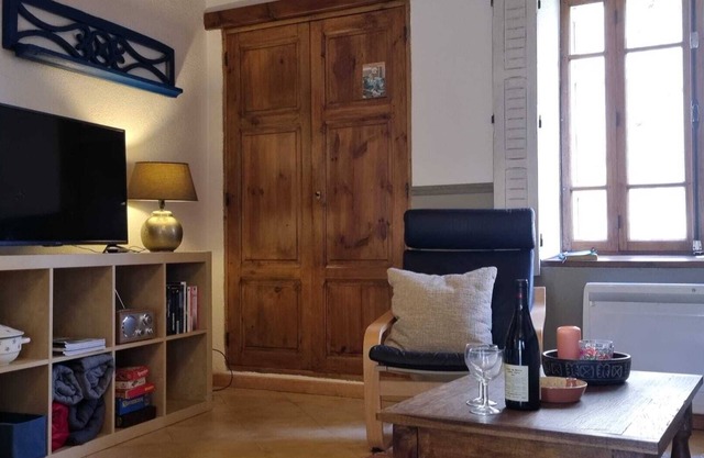 Atmospheric gite for 6 people with wood burning stove