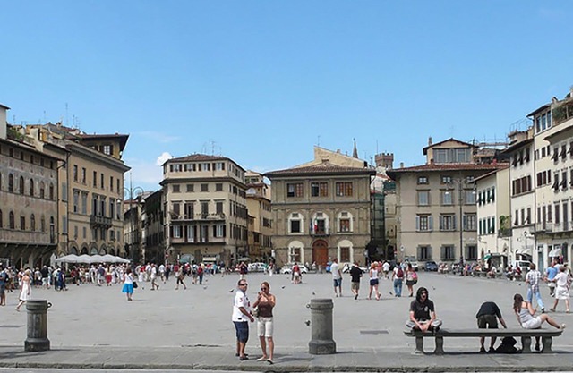 Attic with views in Piazza Santa Croce