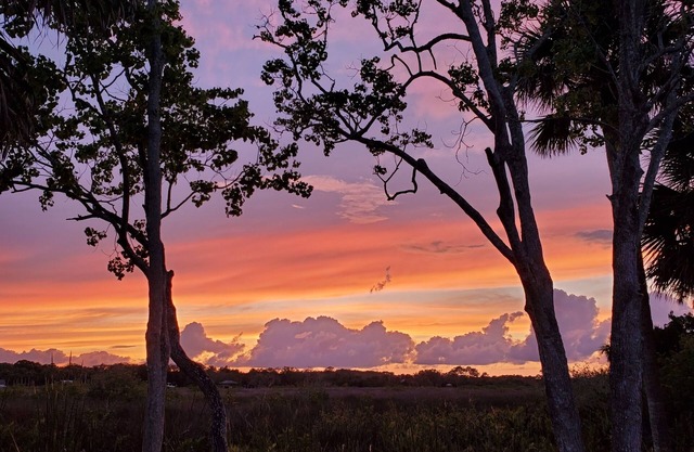 Attn: Snowbirds *6-month rental available beginning October 1*