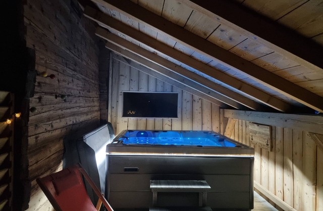 Atypical house for 2 with private jacuzzi